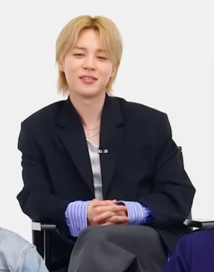 Jimin's knit🐞🌼 tweet media