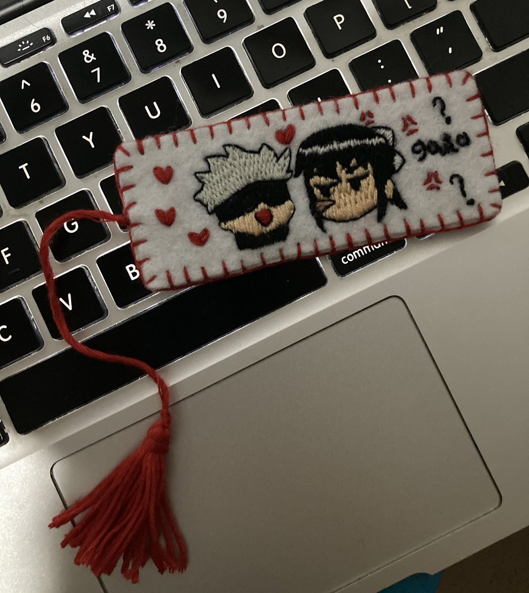 How to start reading books again after >one year slump: use a cute bookmark 🥰