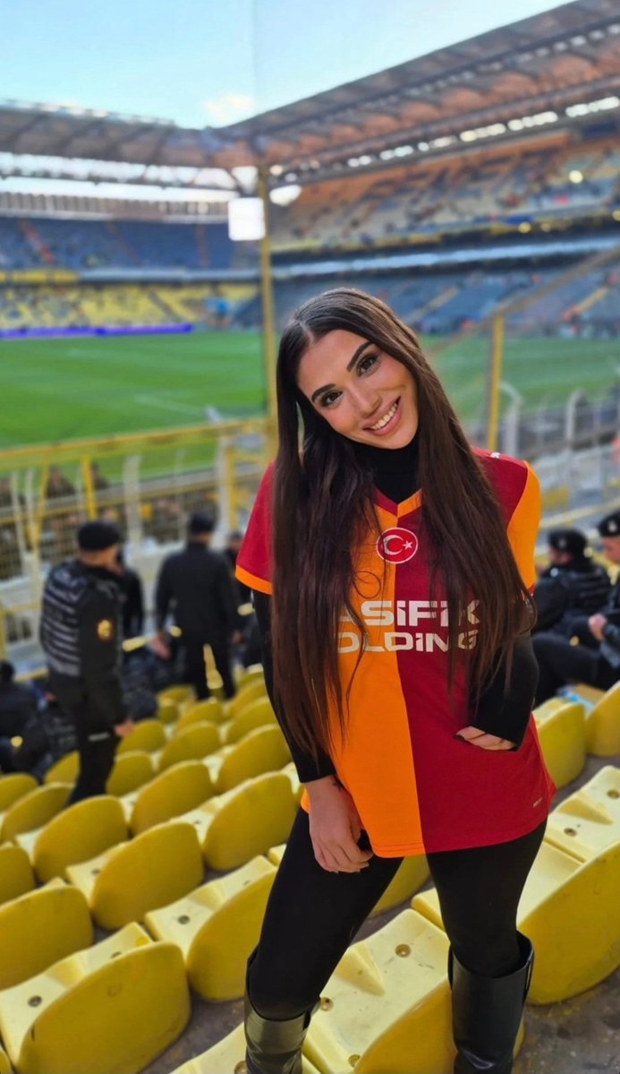 19Pnrrr05 tweet media