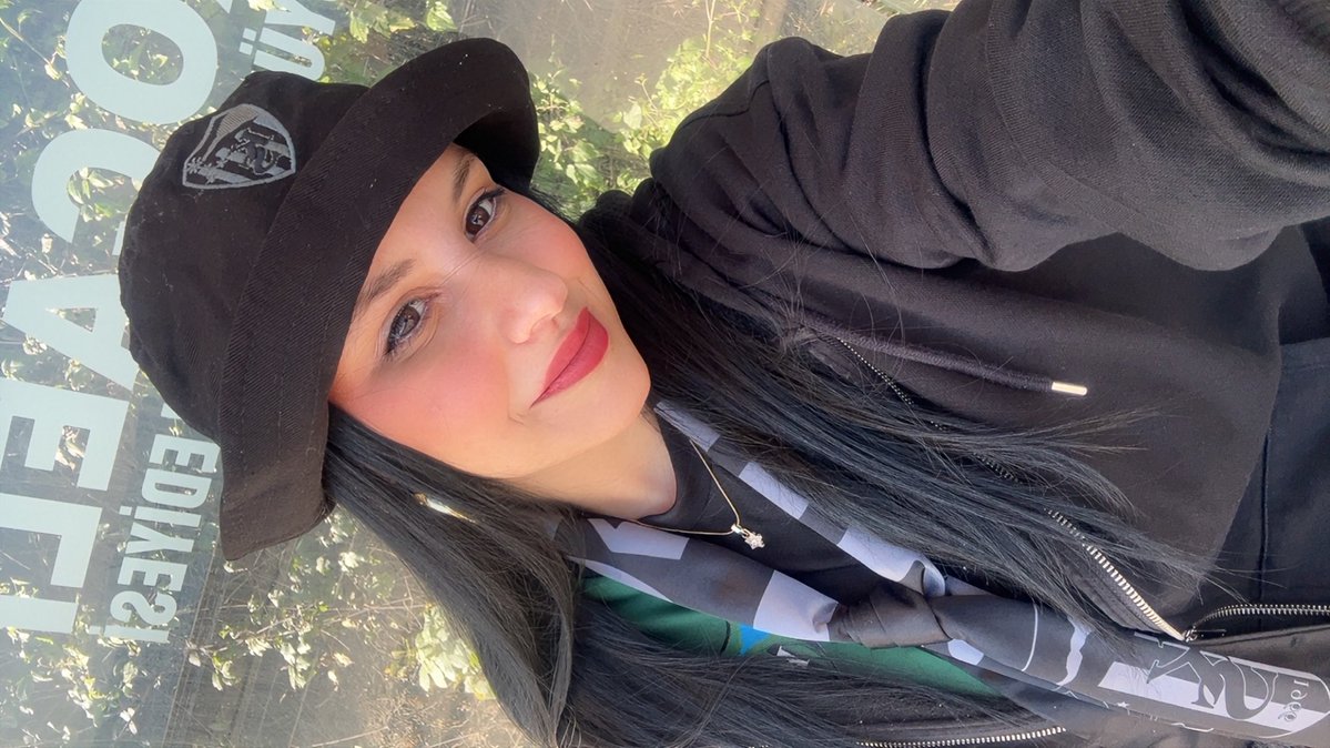 sena🐆 tweet media