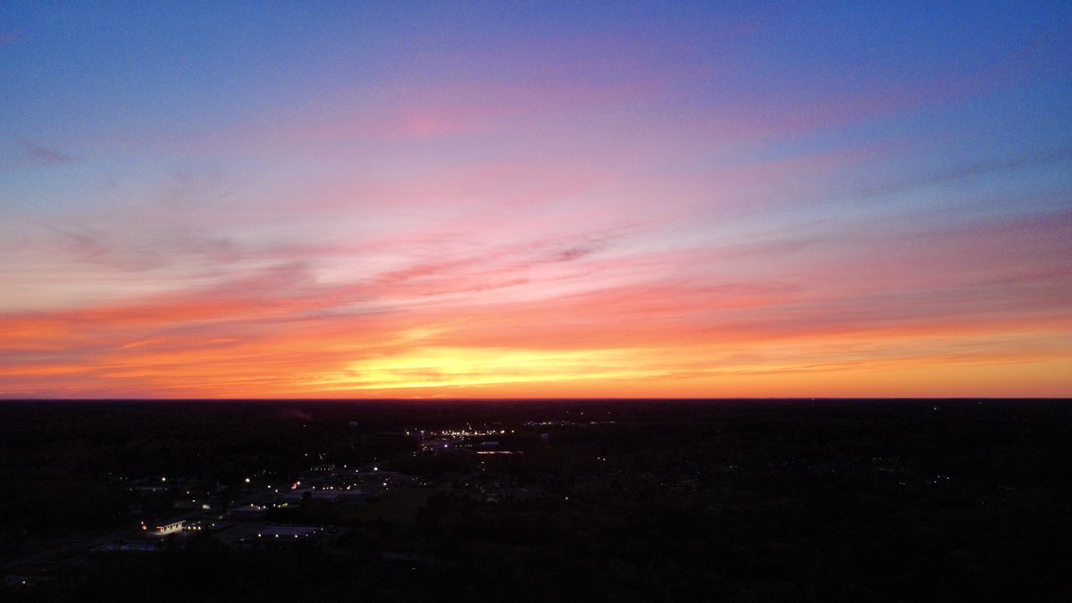 PatWalkerWX's tweet image. Beautiful sunsets to #EasterSunday in Arkansas.  📷Kenneth Howell (Pine Bluff), Linda Skipper (Holly Grove), Terrie Collins (Keo)  #ARWX