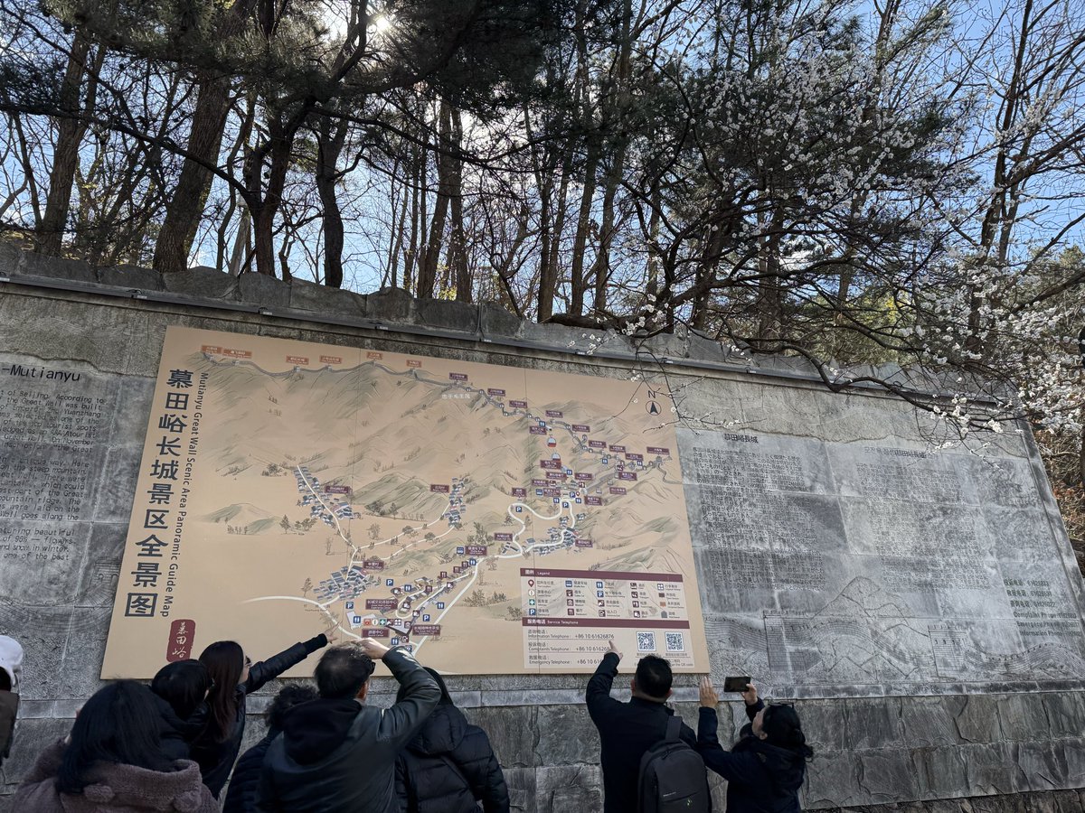 dramdistiller's tweet photo. Amazing day at The Great Wall of China 🇨🇳 https://t.co/jfq54DiLRQ