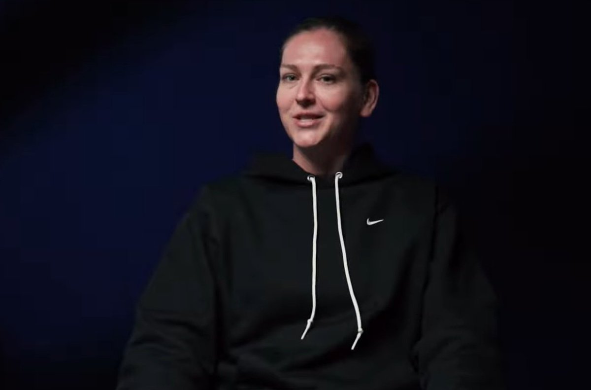 Out of context Marine Johannès 🎨🏀 tweet media