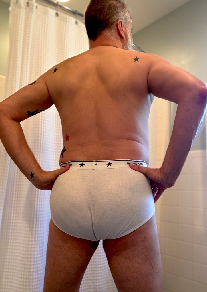 RitchiesBriefs's tweet photo. Custom FTLs #FTLFriday https://t.co/I9LFVU8Fd9