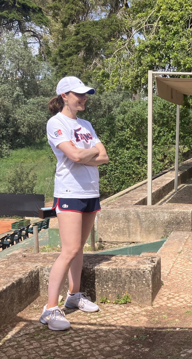 levifernandes's tweet photo. 🎾🇫🇷 Tennis/Billie Jean King Cup
« On se sent vraiment prêtes » : a dit à l’AFP Alizé Cornet, nouvelle capitaine de l’équipe de France féminine de tennis, avant le début de Billie Jean King mardi à Oeiras au Portugal. https://t.co/5N4VT7OCk0