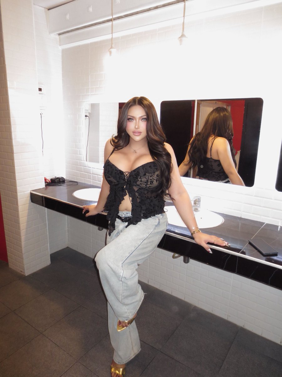 secret 🍭 tweet media