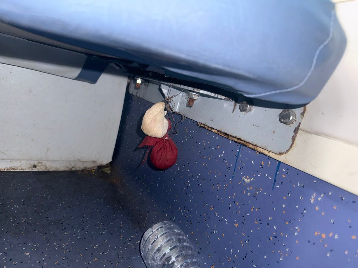 mohdzuber31's tweet photo. I am traveling to Parbhani from panvel- Nanded express (17613 B5 Seat No 20) 
I don’t even know what’s this under my seat 
But something suspicious wrapped in a cloth 
Staff took it for granted didn’t help 
need urgent!!! @RailMinIndia https://t.co/Ypdm6pFKYi