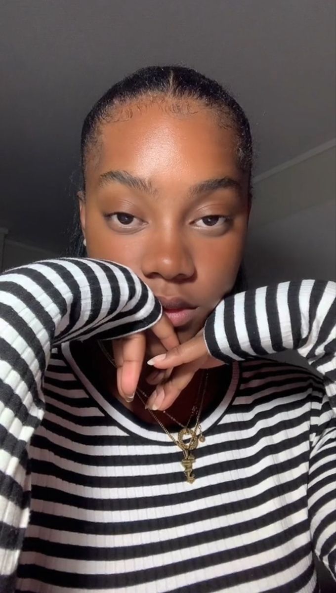 Pretty Sylvia 🌸 tweet media