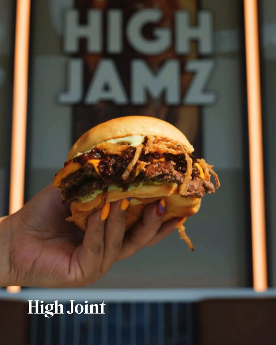 From juicy classics to gourmet creations, discover your next favourite burger at Bluewaters 🍔

#BrewdogBluewaters #HighJoint #TheSpanielDXB

من الكلاسيك للخيارات المميزة، أكيد بتلقون برجركم المفضل في بلوواترز✨🍔

#DubaiRetail #BluewatersDubai