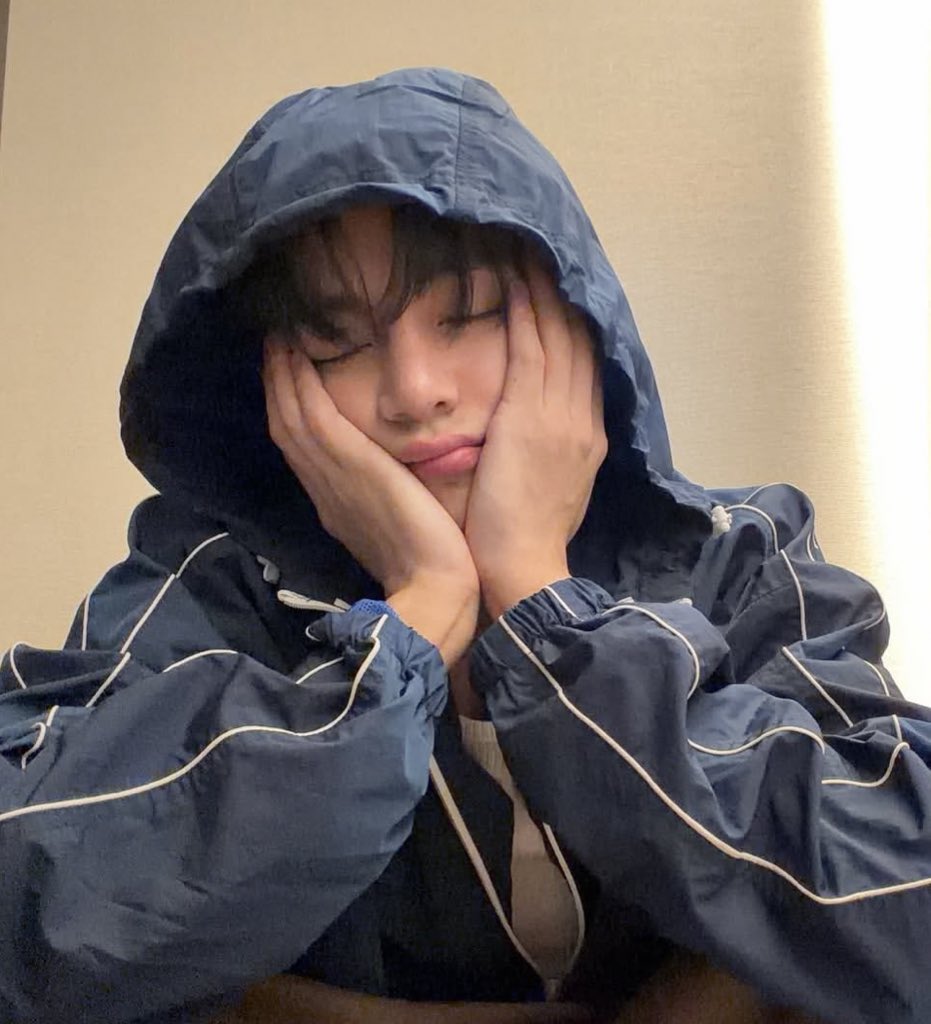 ᥬᩤ 𝑃𝑟𝑒𝑡𝑡𝑦 tweet media