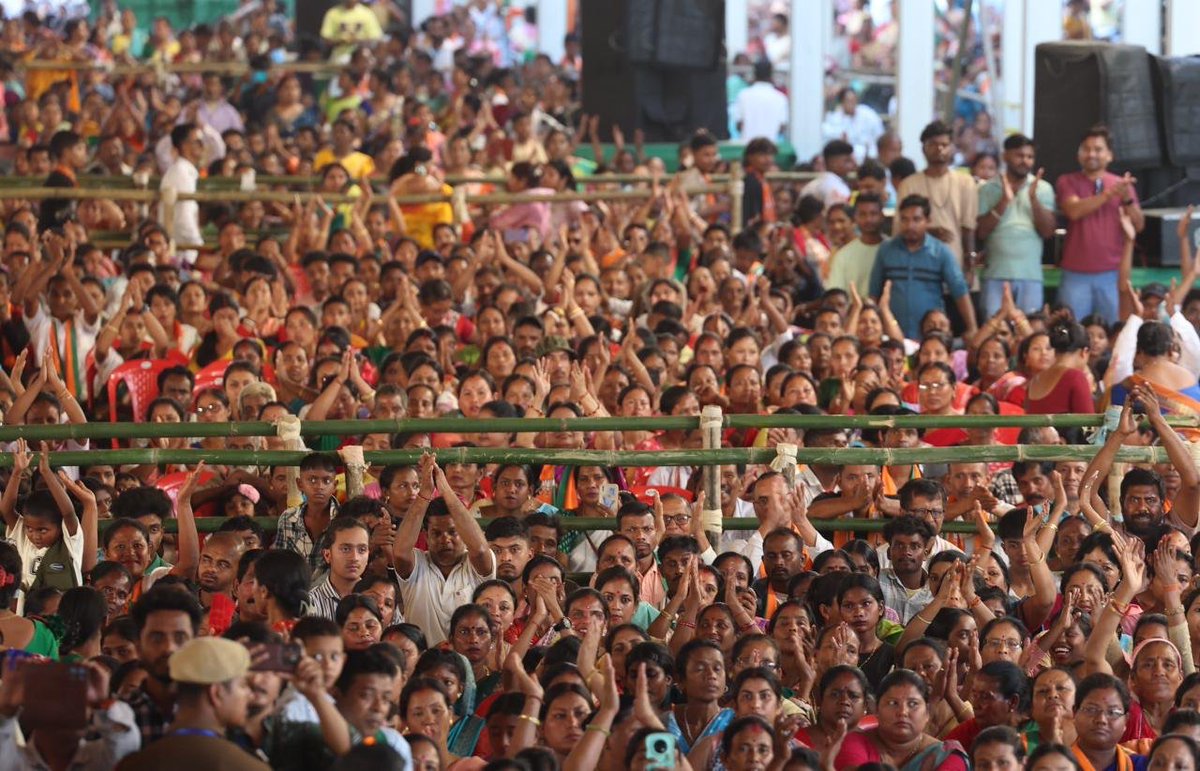 Narendra Modi tweet media