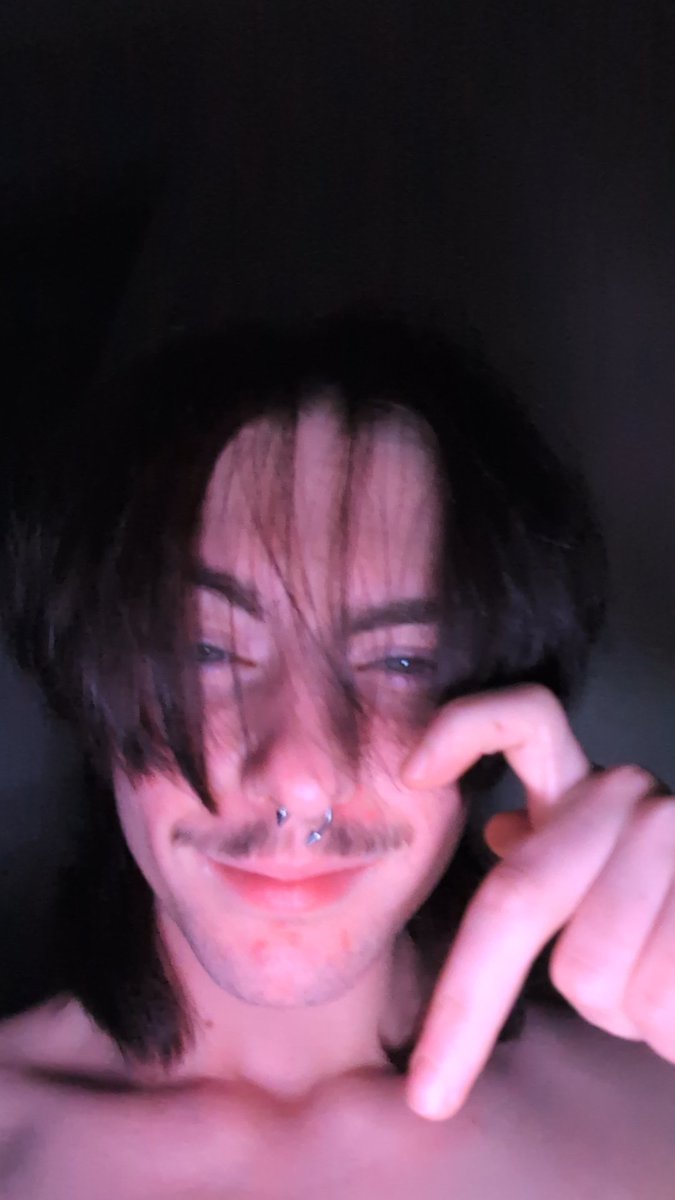 A 🪴 (was petboyfie) tweet media