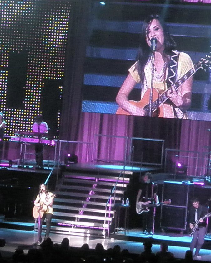 demihq_'s tweet image. 7 days until the #ItsNotThatDeepTour! let's go back to the tour that started it all. who was at @ddlovato's Live in Concert summer tour in 2009?