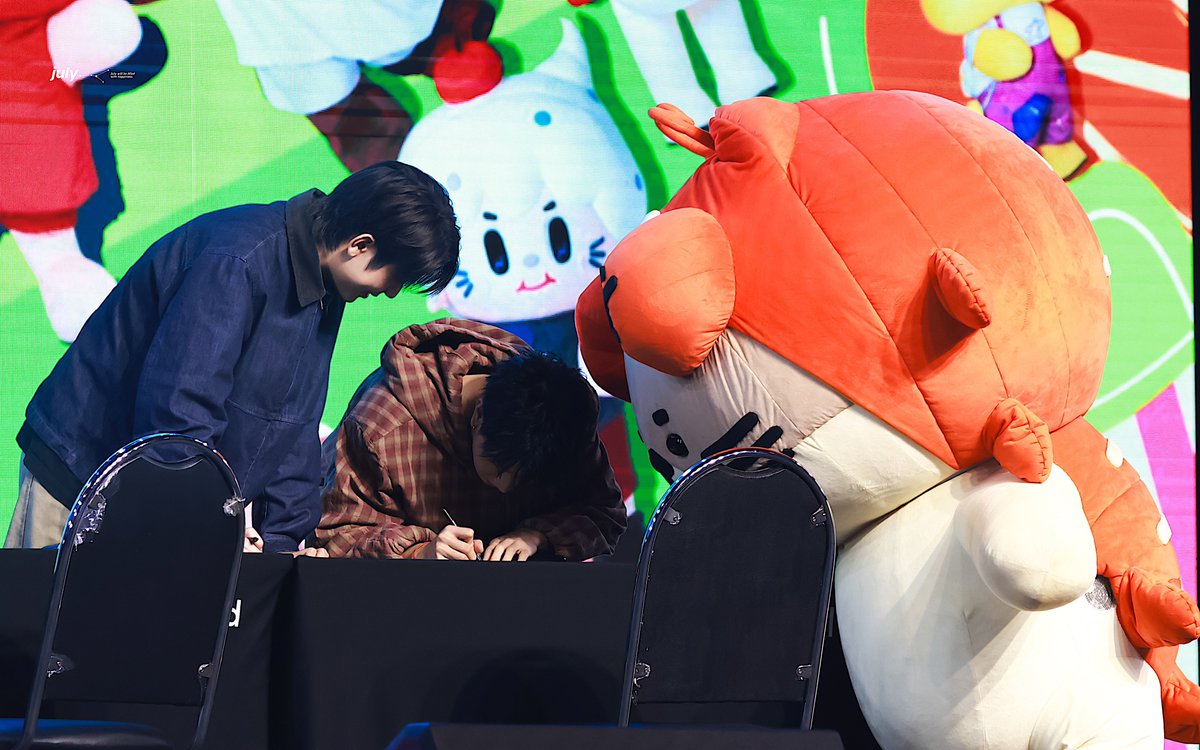 𝐉𝐮𝐥𝐲 ㅡ . tweet media