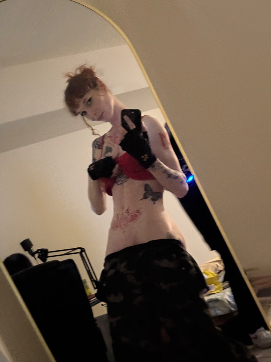 PixiePlaysX tweet media