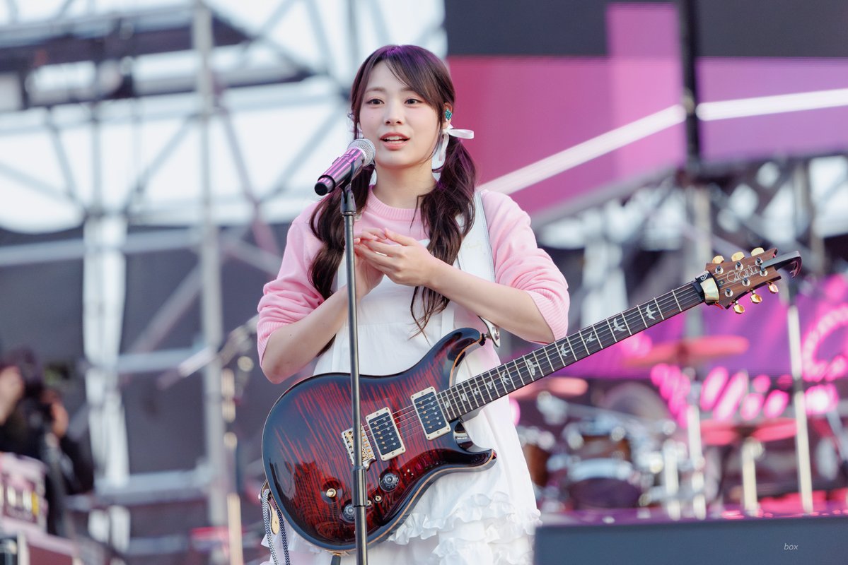 260405 진해 체리블라썸 뮤직 페스티벌

#QWER #이시연