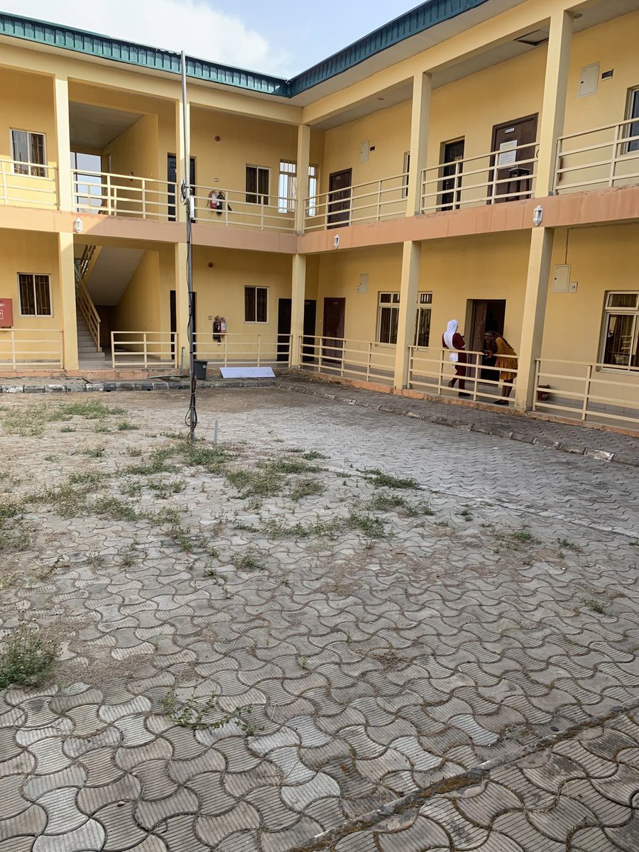 AYOMIPOSI 👑 tweet media