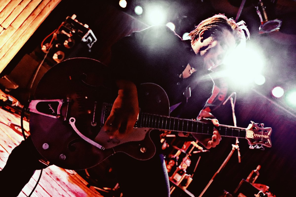 テツオロック tweet media