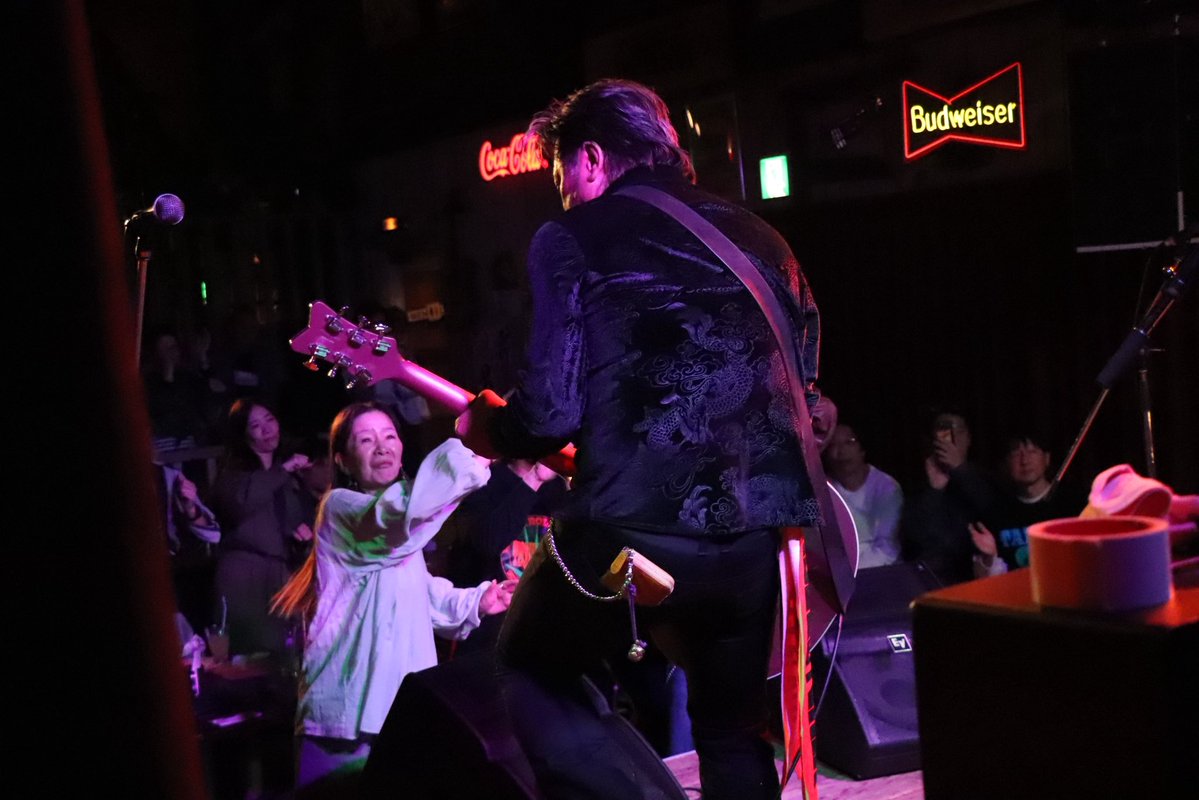 テツオロック tweet media