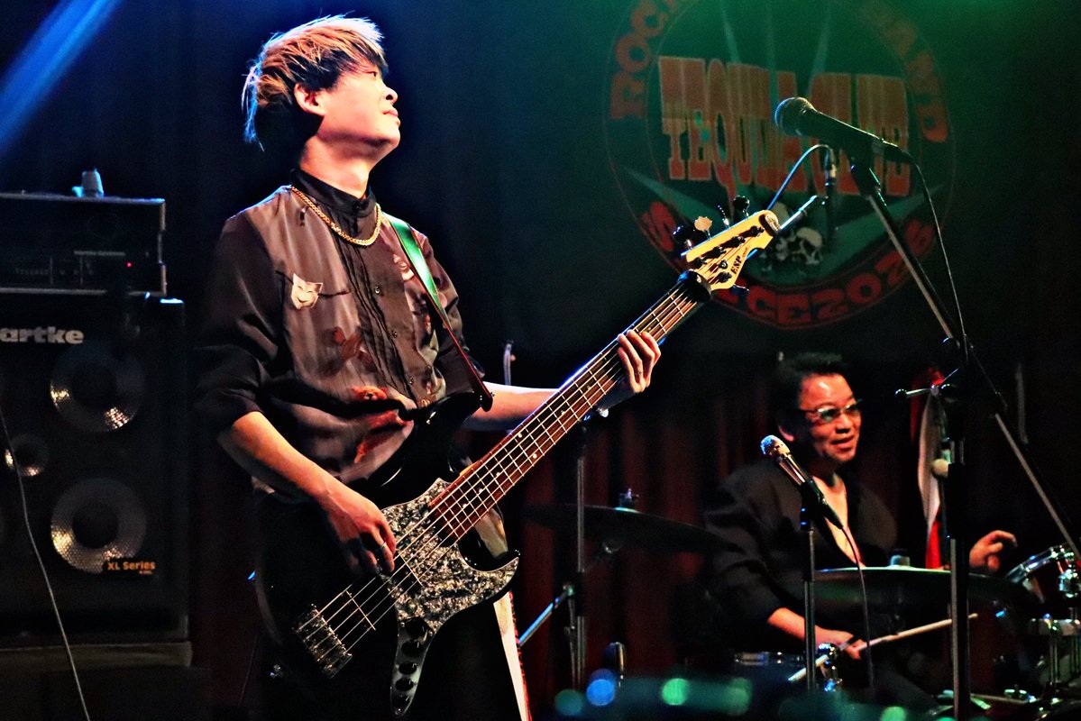 テツオロック tweet media