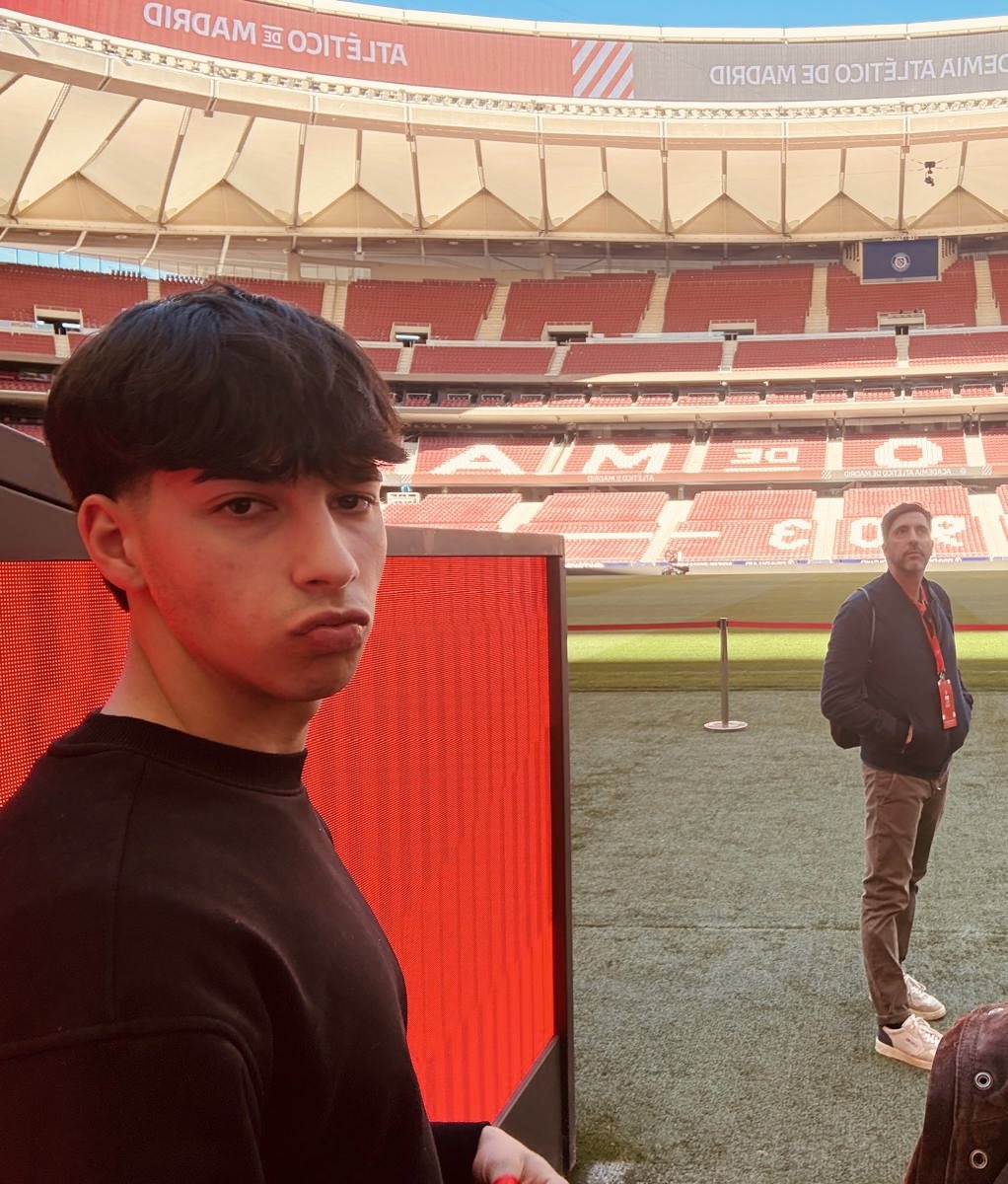 ItsAste's tweet photo. Madrid, città meravigliosa poi se ti capita di andarci in concomitanza con Atletico - Barca…Cholo mio quanto ci vorresti tu per la mia povera Lazio https://t.co/CT7pHhZYu0