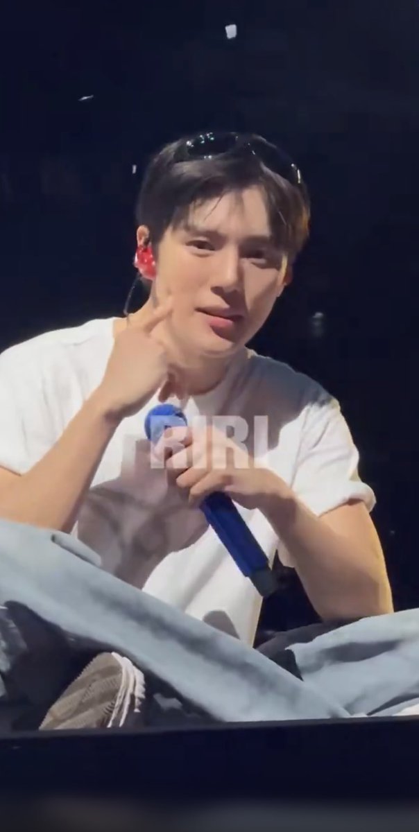 🌊Bluer tweet media