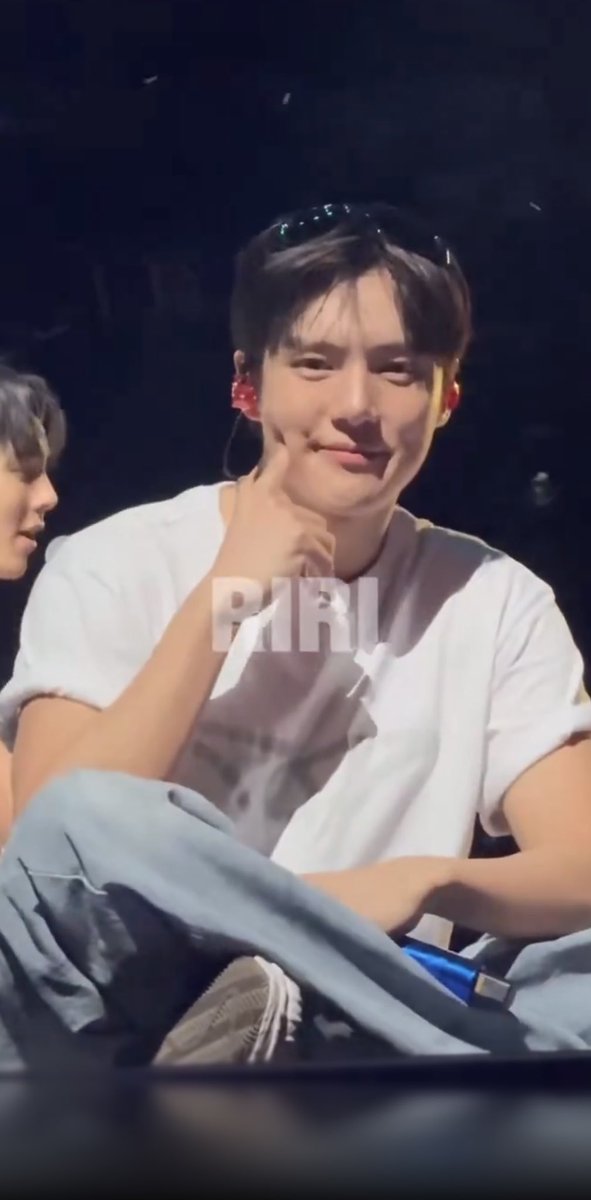 🌊Bluer tweet media