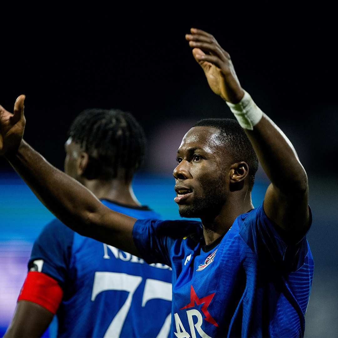 DAZN_BENL's tweet photo. 🇧🇪 RAAL La Louvière - FC Dender
🕚 Uitzending vanaf 15u35
📲 In de DAZN app
🔗 https://t.co/BH6sL3t8dX
🎙️ @DylanVRooy
#RALDEN https://t.co/B2BfR8c5uO