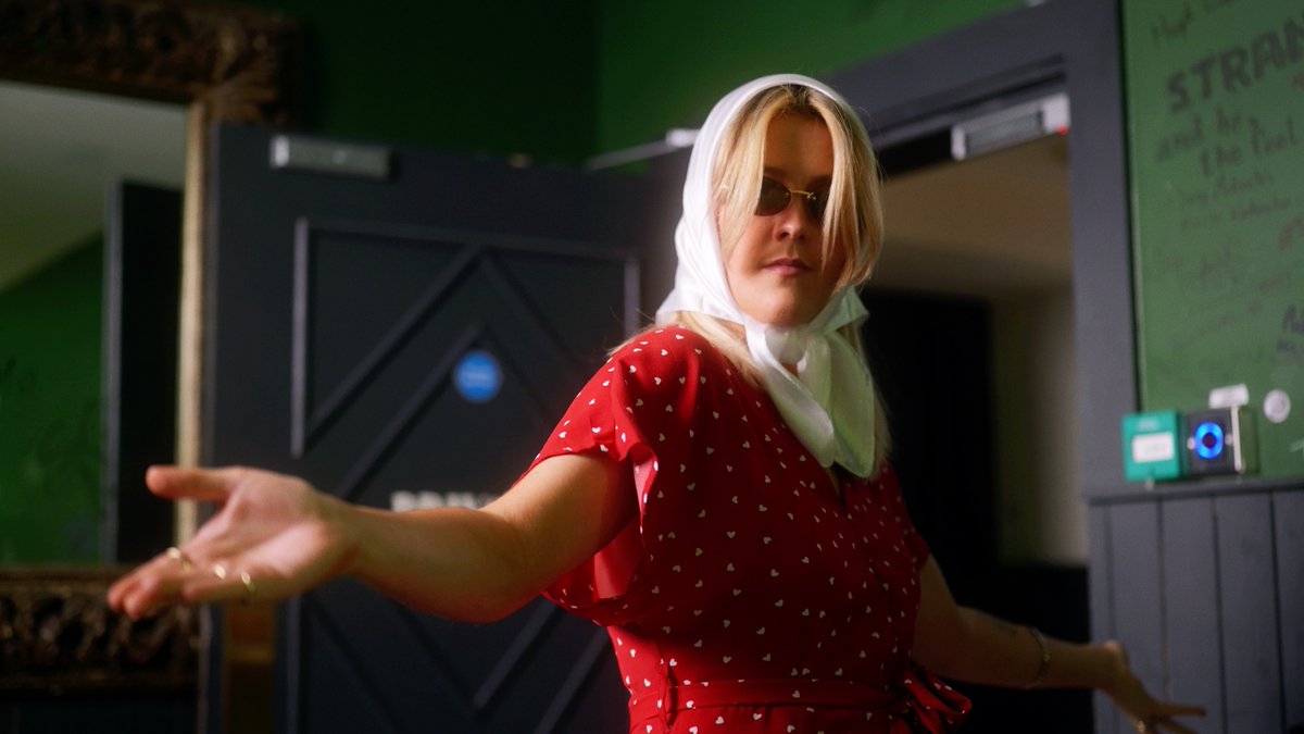 NorthDisconnect's tweet photo. A selection of moments from the WineMom video

#MusicVideo #NewRelease #MixedMedia https://t.co/dnWrmGfIar