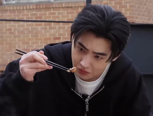 saint 𖤐 tweet media