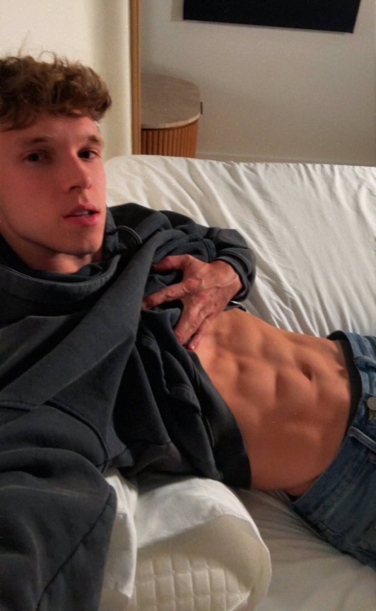 SILVERBACK tweet media