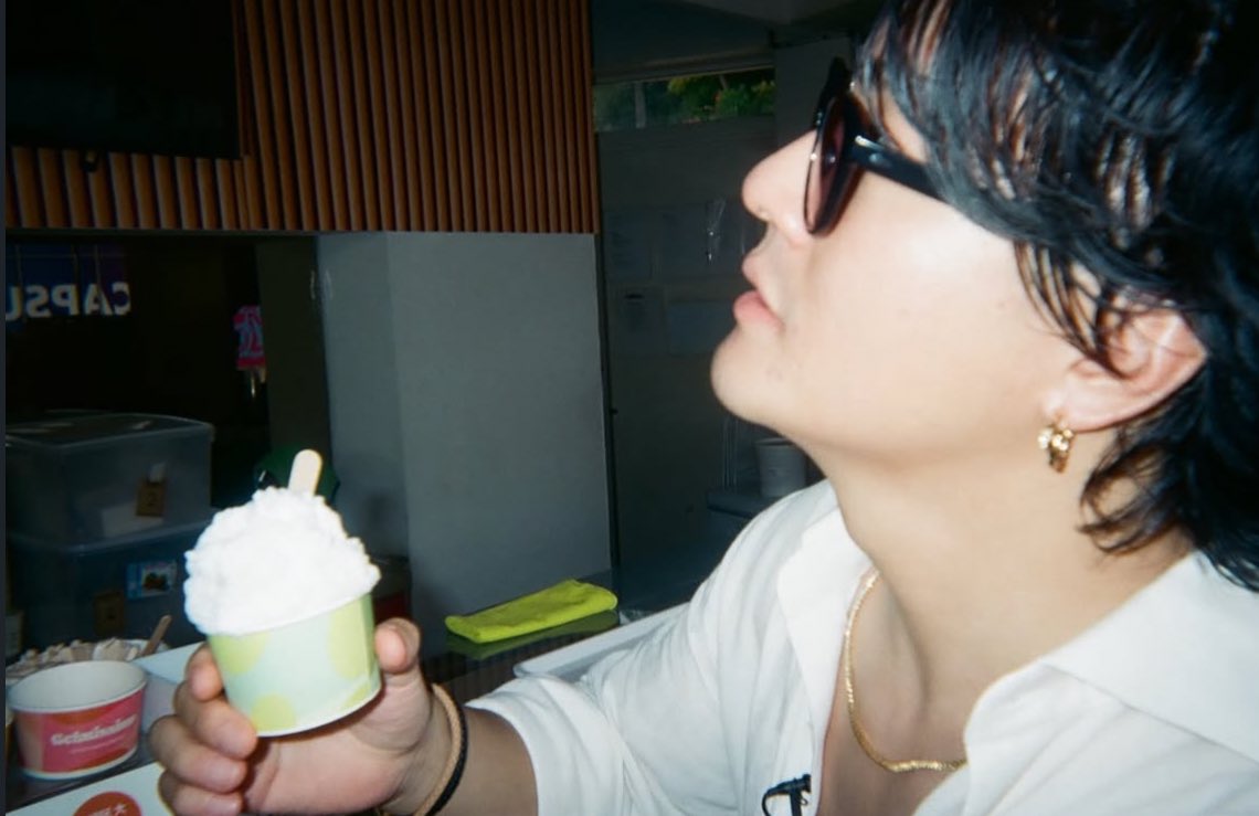 シサたろ tweet media