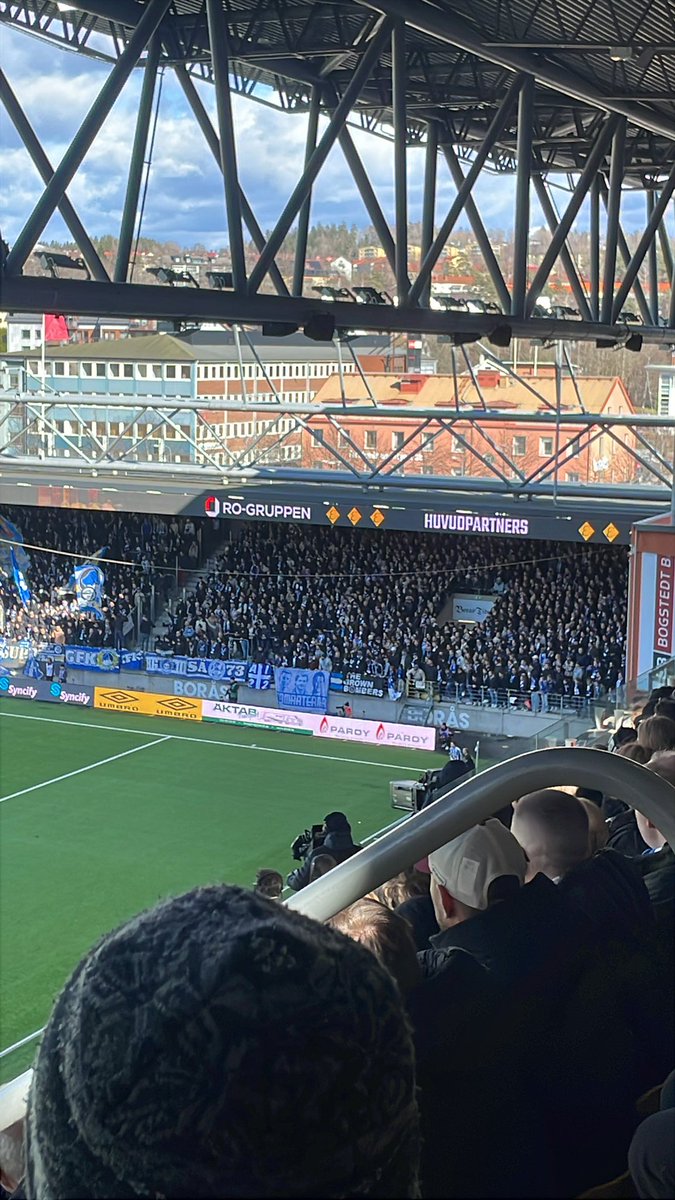 Avenyns fullaste tweet media