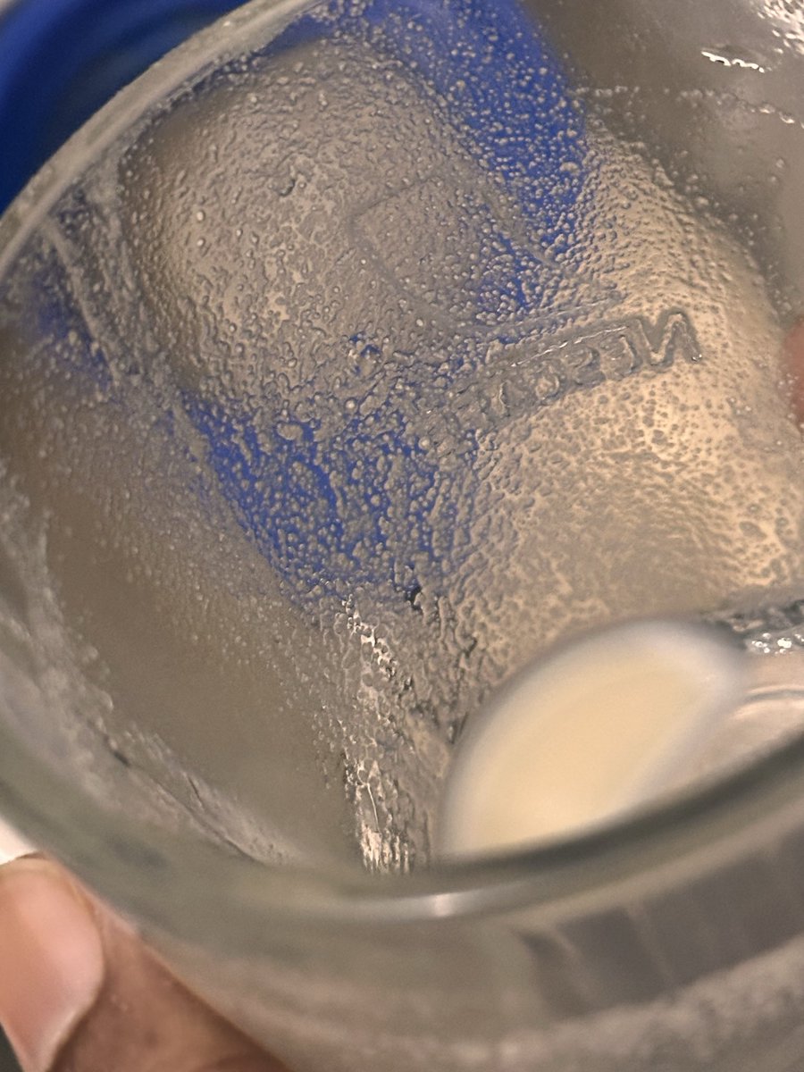 aviral_1812's tweet image. @AmazonFresh Amazon Fresh turns baasi. Ordered 3 oat milk packs, opened one - it was spoiled, turned orange with particles separating. Contacted support to return the other 2 sealed packs, but they denied. Worst first experience.
#saynotoamazon