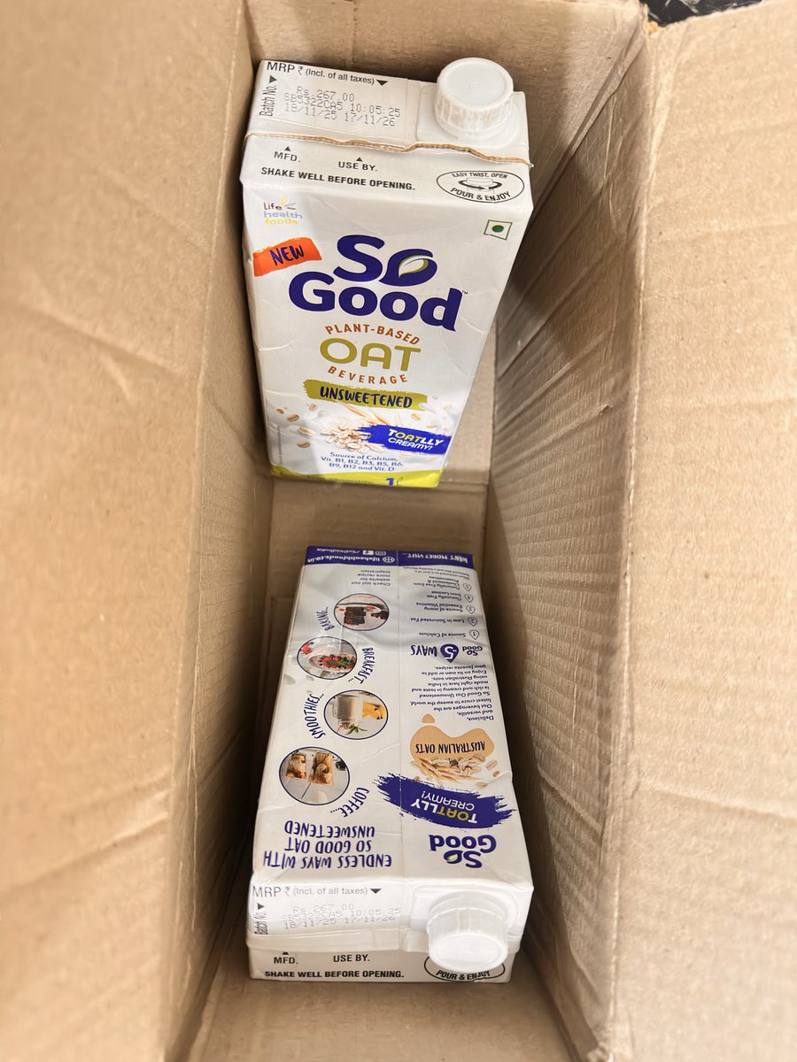 aviral_1812's tweet image. @AmazonFresh Amazon Fresh turns baasi. Ordered 3 oat milk packs, opened one - it was spoiled, turned orange with particles separating. Contacted support to return the other 2 sealed packs, but they denied. Worst first experience.
#saynotoamazon