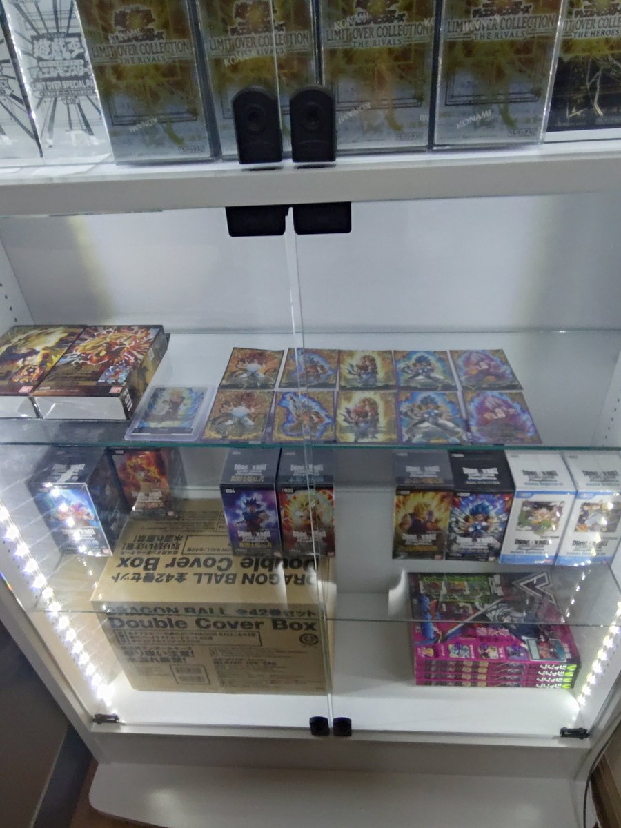 家のジャジャンのコレクションケース　
完成して今カード並べ始めました。
ドラゴンボール42巻予約しといてよかった！今プレ値ついてる☺️
