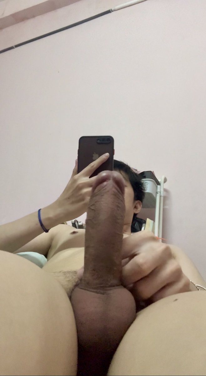 HiuHo9's tweet photo. Dằm khăm https://t.co/qR7fCfs8x9