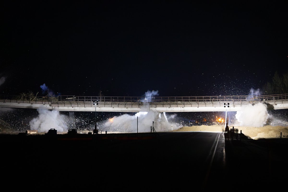 Kaitsevagi's tweet image. The EDF, in cooperation with the Estonian Transport Administration, conducted a controlled demolition of the old Halinga railway overpass.

📷 Pvt. Otto Wilhelm Miil
#Kaitsevägi #EDF #Estonia #Military