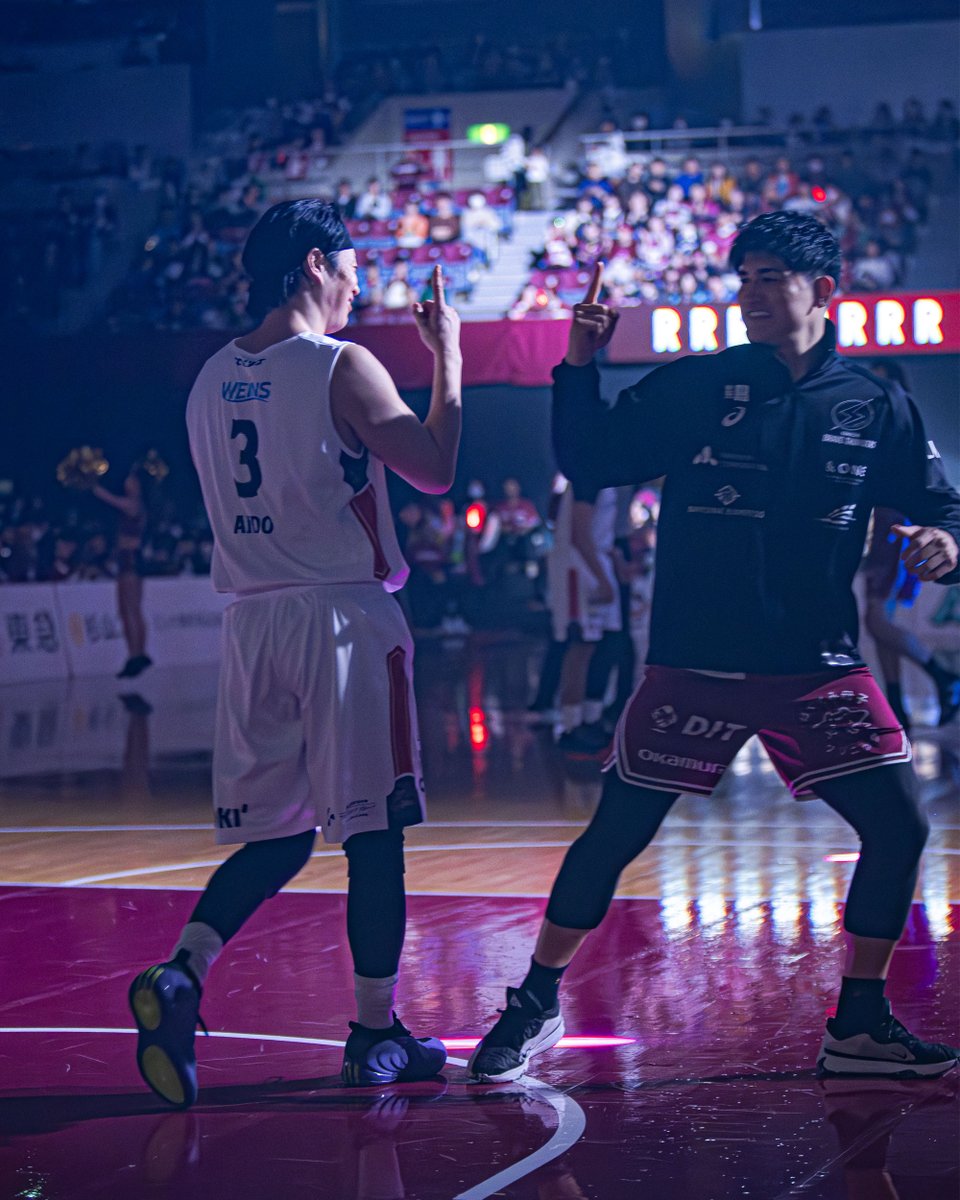 あくやん tweet media