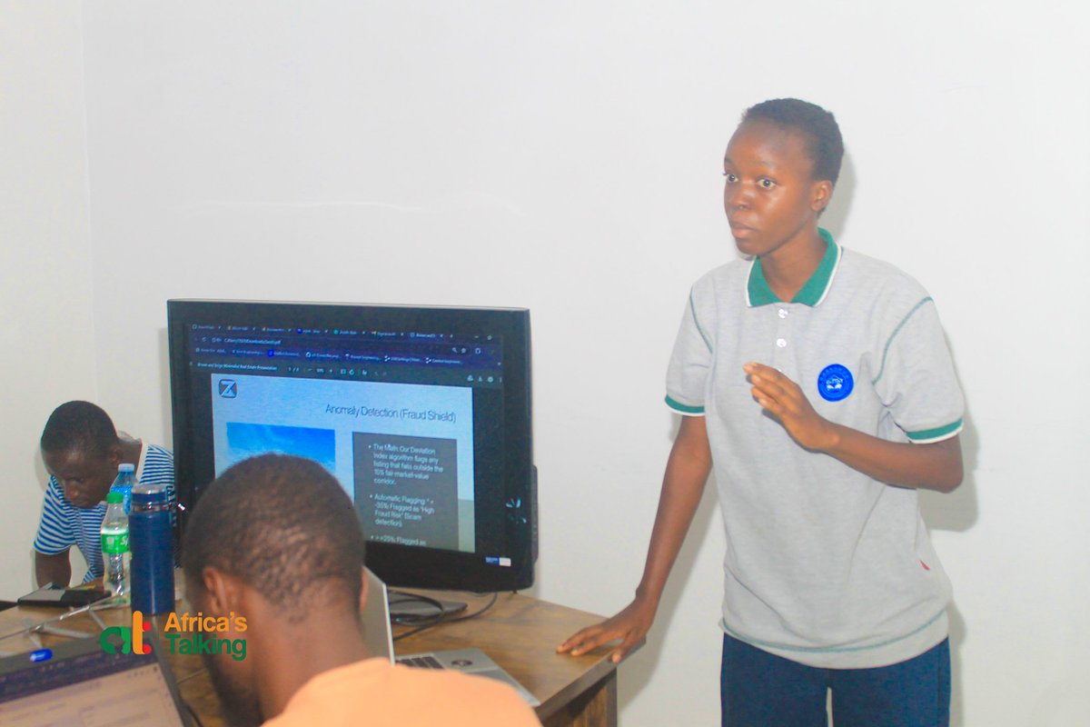 ATdevskd's tweet image. 👏 Innovative Solutions Presentation from the Real Estate Hackathon Kaduna Nigeria
@Africastalking @itcentralng #WeLoveNerds #BuildWithAT #ATdevsNG