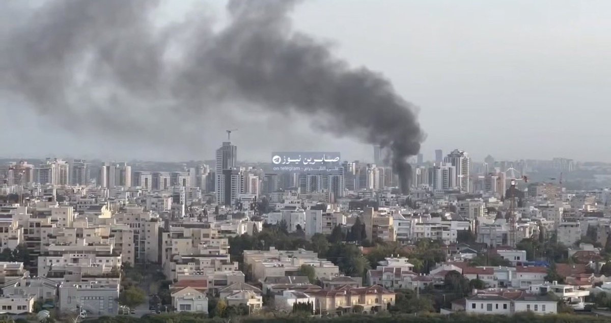 worldwar_3__'s tweet photo. @World_Affairs11 NEW:

🇮🇷🇮🇱 More than 15 seperate impact locations of Iranian cluster submunitions, Yedioth Ahronoth reports. https://t.co/gdIqkKqjh1