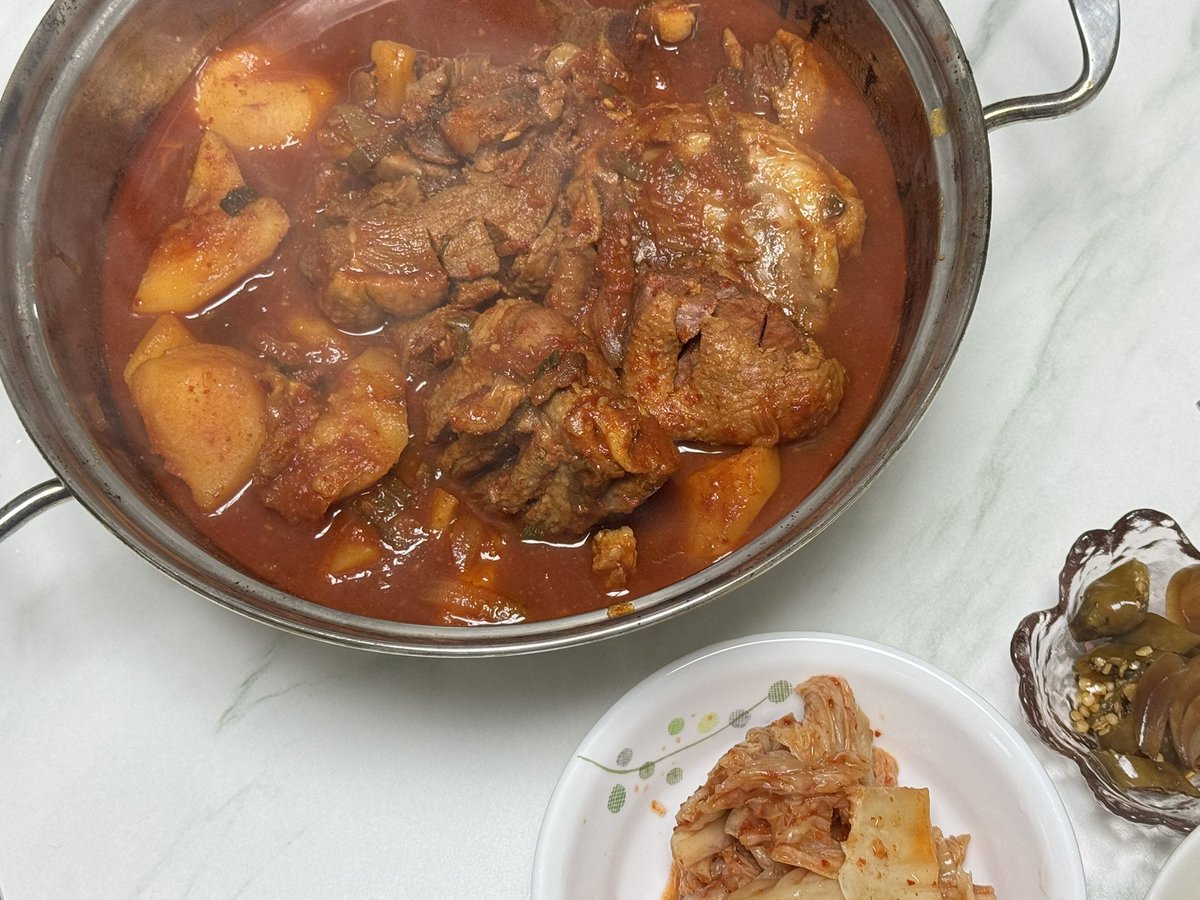 밤 🌈 tweet media