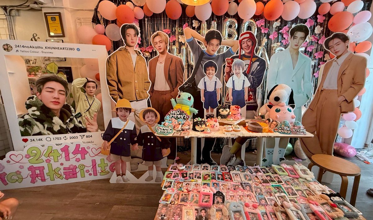 — DAY 2

ขอบคุณเค้กวันที่ 2 ที่ตั้งใจนำมาเป่า HBD ให้ขุนพลกับฮาร์ท ทุกก้อนน่ารักและตั้งใจทำมาเพื่อฉลองร่วมกันเลยค่ะ ขอบคุณที่ส่งขนมให้ทีมทานด้วยนะคะอร่อยมาก ๆ 🧁💚🩷

#2414noAkaiIto_KHUNHEART23BD