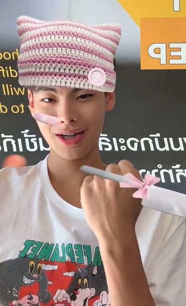 นอย tweet media