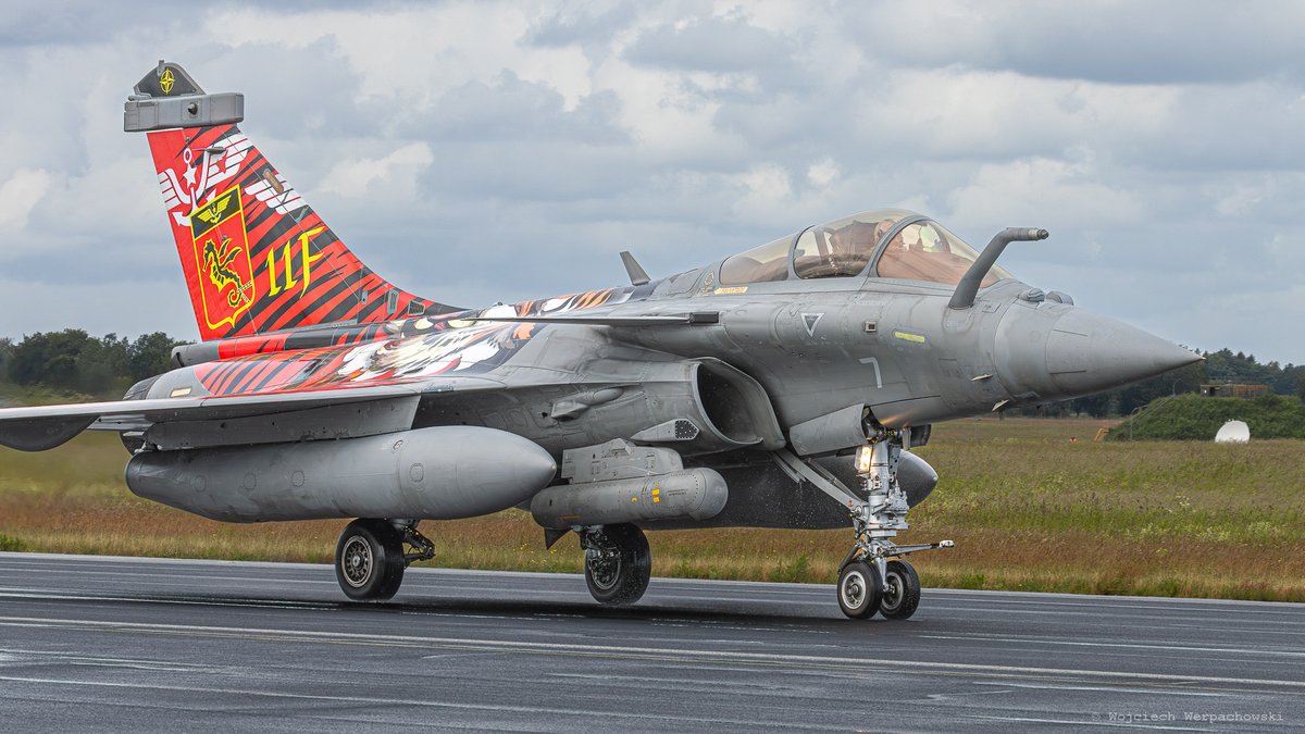 Woit_1900's tweet image. Morski Rafale w barwach @ChasseEmbarquee Flottille 11F, członek NATO Tiger Association choć brak jest tygrysa w symbolach jednostki. "Załapał" się bo...taki zwierzak był symbolem lotniskowca Clemenceau.
#planespotting #Woitfoci #NTM2024