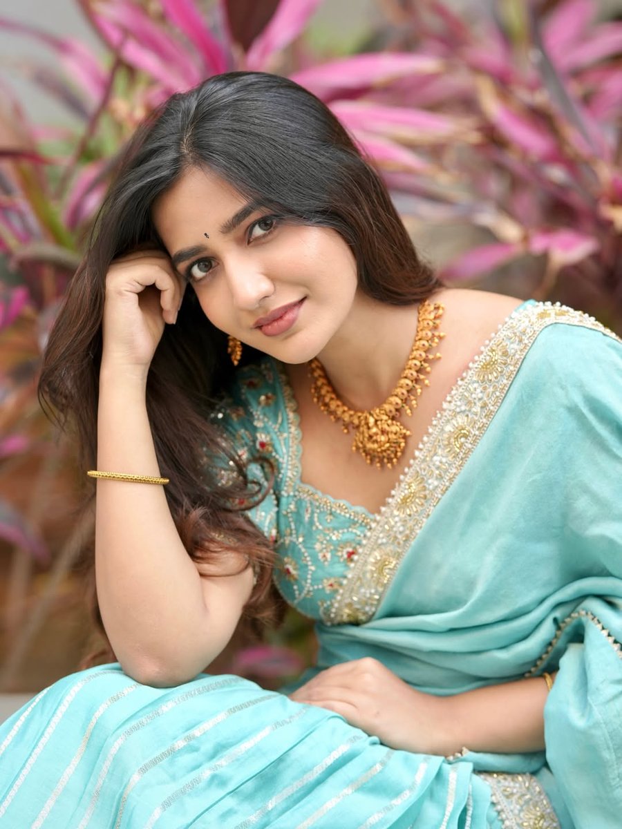 actresswoods's tweet photo. Neha Pathan π©΅π€©
#Neha #NehaPathan https://t.co/bnxvtHqAd5