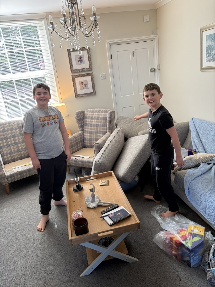 dietmumrepeat's tweet image. Lovely morning at my Mother in Laws for a little Easter egg hunt in the garden 🪴 

So happy it’s sunny ☀️ #bankholidaymonday