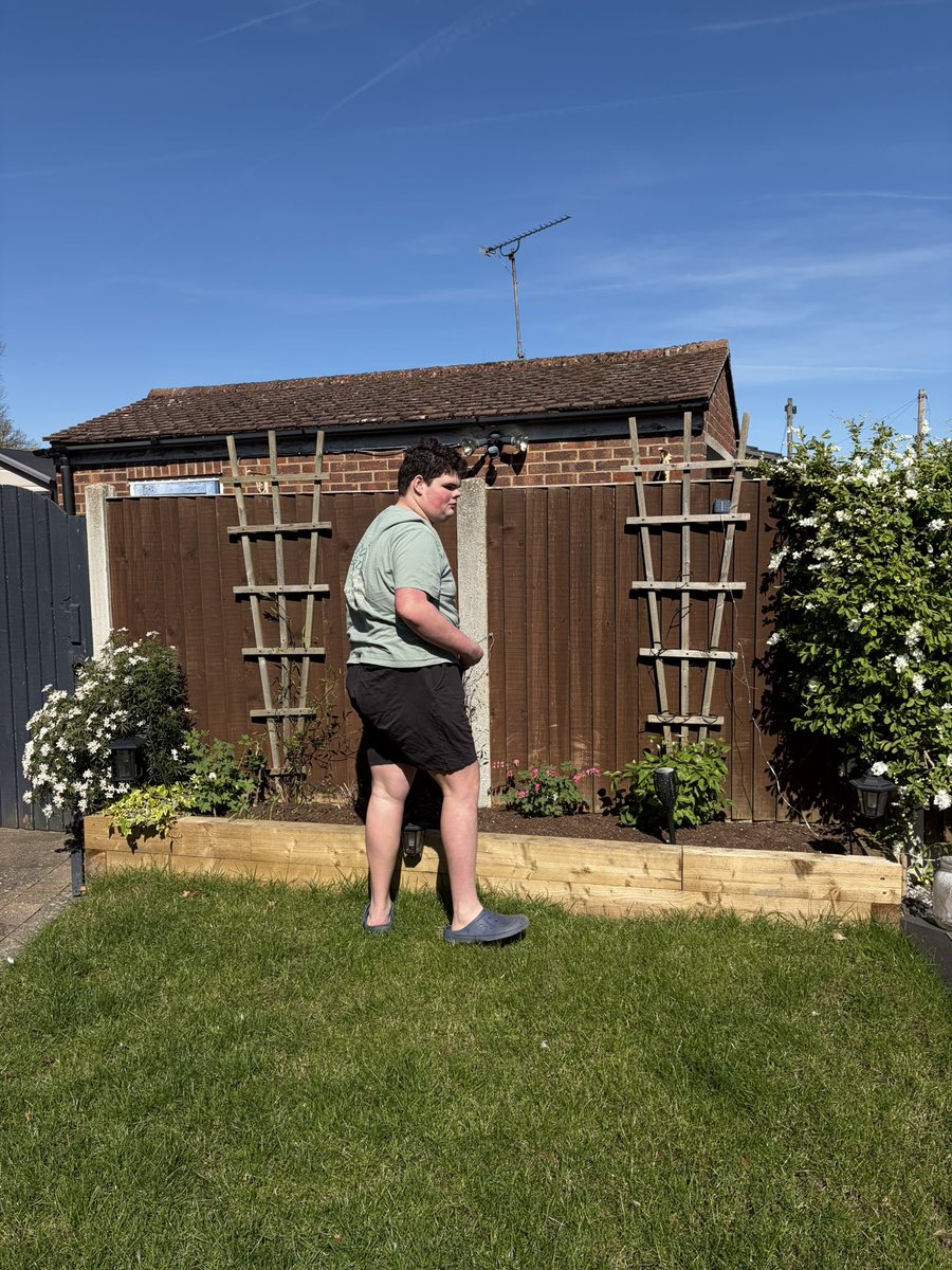 dietmumrepeat's tweet image. Lovely morning at my Mother in Laws for a little Easter egg hunt in the garden 🪴 

So happy it’s sunny ☀️ #bankholidaymonday