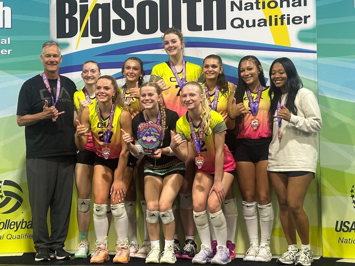 Club Iowa tweet media