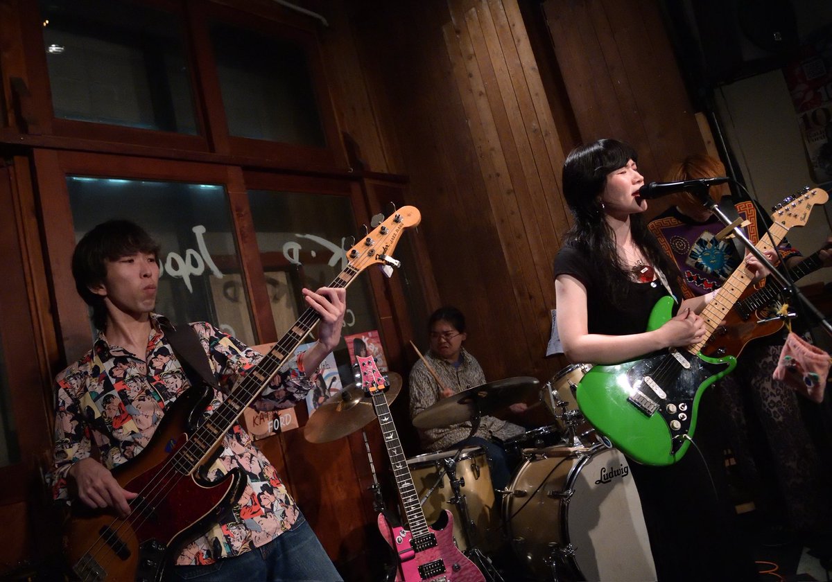 よっしーD5 tweet media